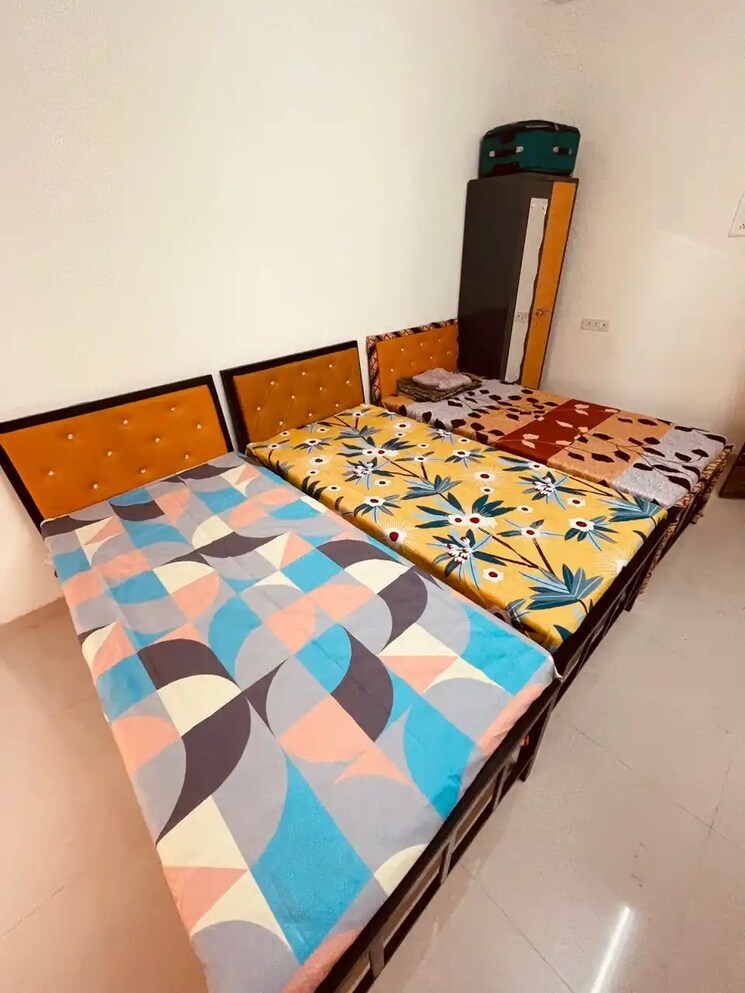 Room, gothivali village Pg For Boys & Girls In Gothivali Village 9000107