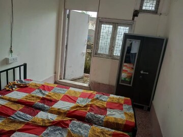 Room in  Pg at Malad East – for Rent