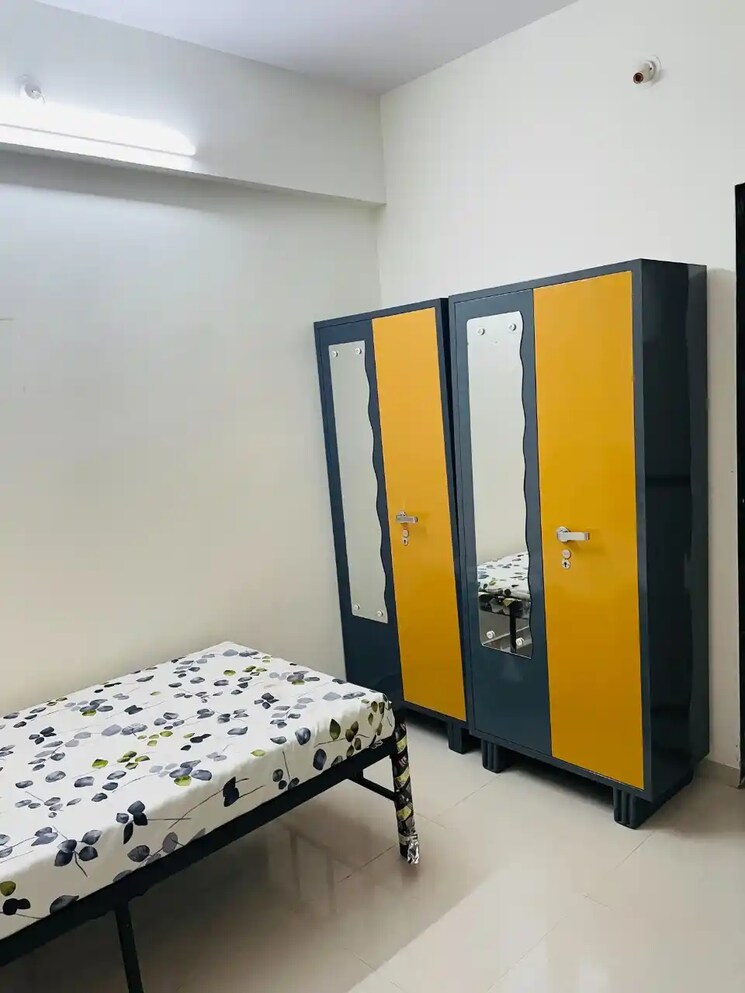 Room, gothivali village Pg For Boys & Girls In Gothivali Village 9000117