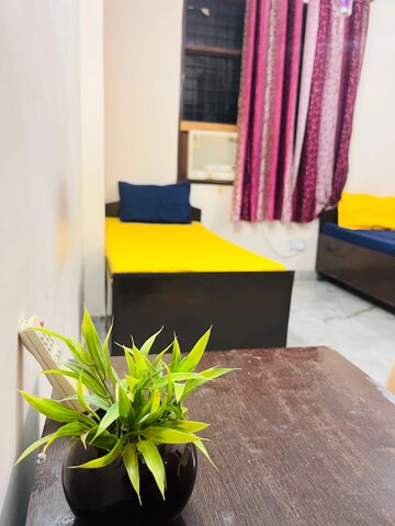  Pg For Rent in Gautam Nagar