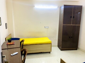 Room in  Pg at Yusuf Sarai – for Rent