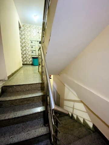   Pg at Yusuf Sarai – for Rent