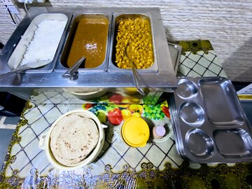   Pg at Yusuf Sarai – for Rent