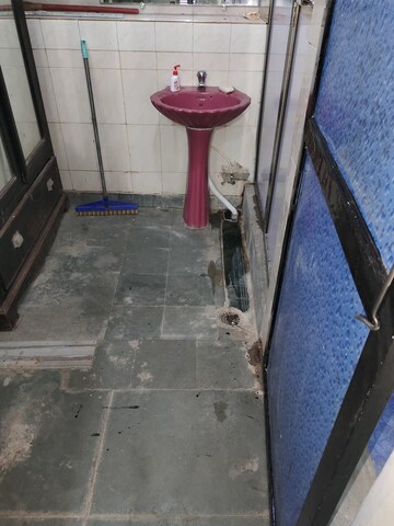 Bathroom in  Pg at Vashi – for Rent
