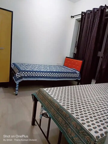 Room in  Pg at Azad Nagar – for Rent