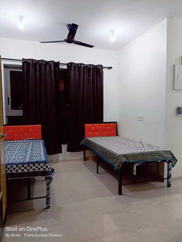 Room in  Pg at Azad Nagar – for Rent