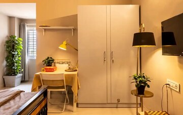 Room in  Pg at Kamla Nagar – for Rent
