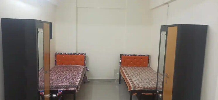 Room, vidya vihar Pg For Boys & Girls In Vidya Vihar 9047997