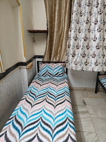 Room in  Pg at Malad West – for Rent