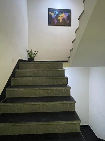 Staircase in  Pg at Sector 22 – for Rent