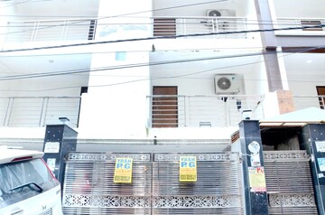  Pg – Entrance View at Wazirabad - for Rent