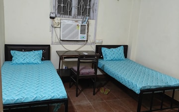 Pg For Rent in Malad West