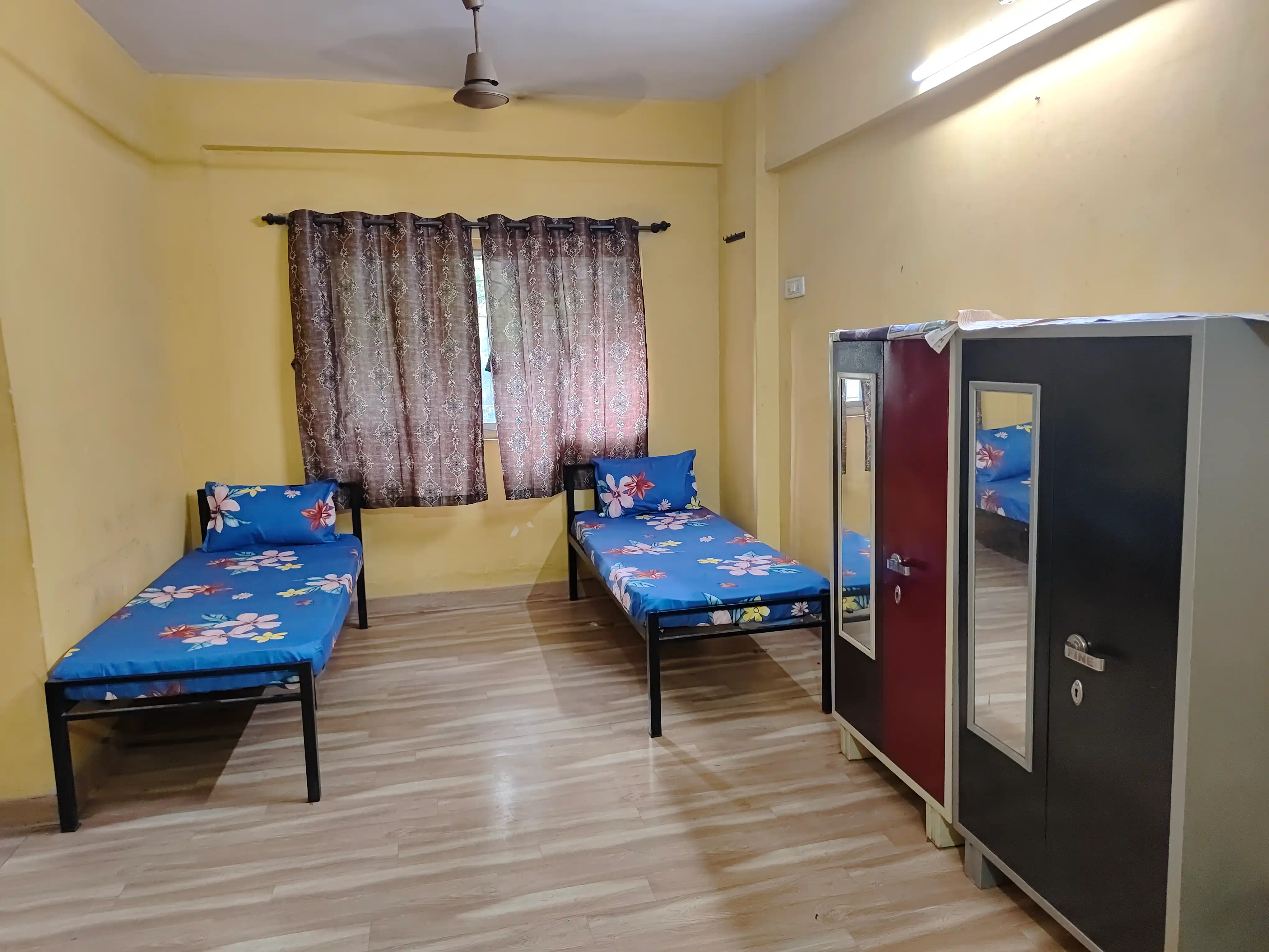 Pg For Boys & Girls in Sector 27 Vashi Navi Mumbai  8071558