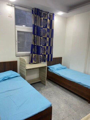 Room in  Pg at Gautam Nagar – for Rent