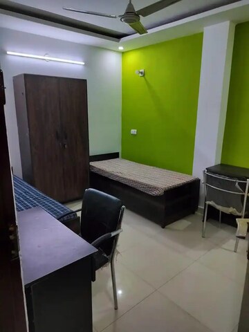 Room in  Pg at Lakshmi Niwas, Gautam Nagar – for Rent