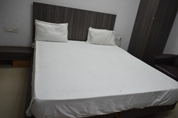 Room in  Pg at Sector 27 – for Rent
