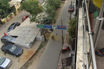   Pg at Sector 27 – for Rent