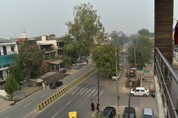   Pg at Sector 27 – for Rent