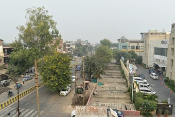   Pg at Sector 27 – for Rent