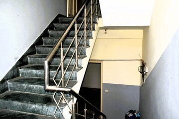 Staircase in  Pg at Sector 27 – for Rent
