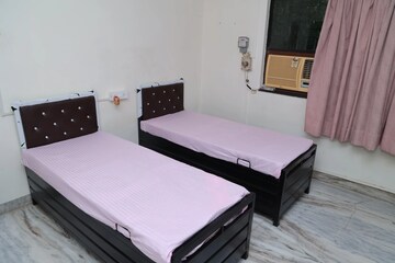 Pg For Boys in Parel Mumbai  7426542