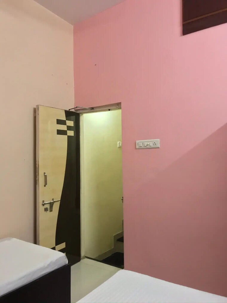 Room, satellite Pg For Boys In Satellite 7624082