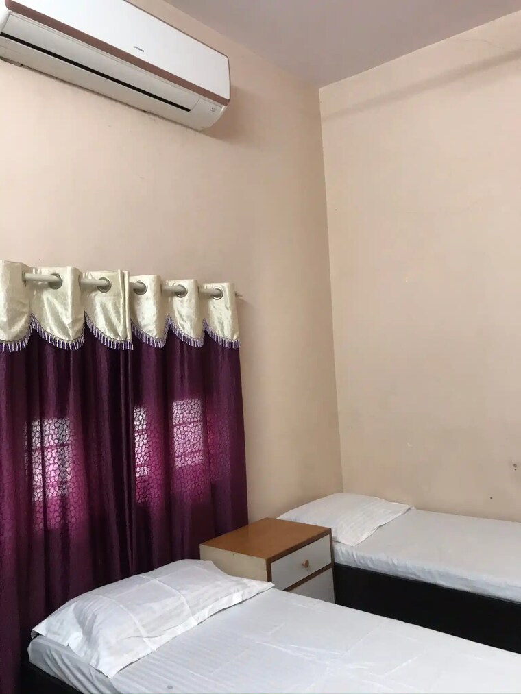 Other, satellite Pg For Boys In Satellite 7624082