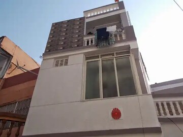  Pg – Entrance View at Satellite - for Rent