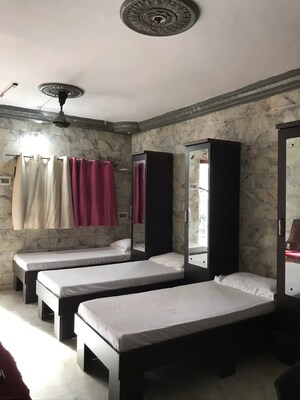 Room in  Pg at Prahlad Nagar – for Rent