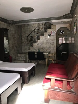 Room in  Pg at Prahlad Nagar – for Rent