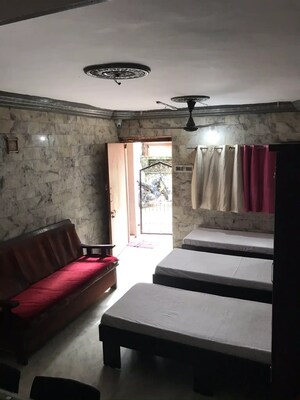 Room in  Pg at Prahlad Nagar – for Rent