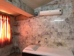Room in  Pg at Prahlad Nagar – for Rent