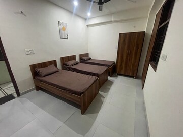 Room in  Pg at Sector 20 – for Rent