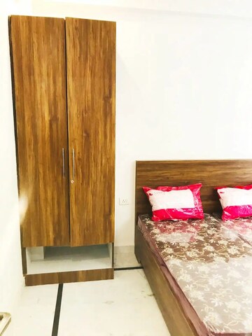 Room in  Pg at Sector 27 – for Rent