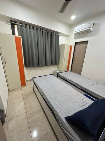 Room in  Pg at Navrangpura – for Rent