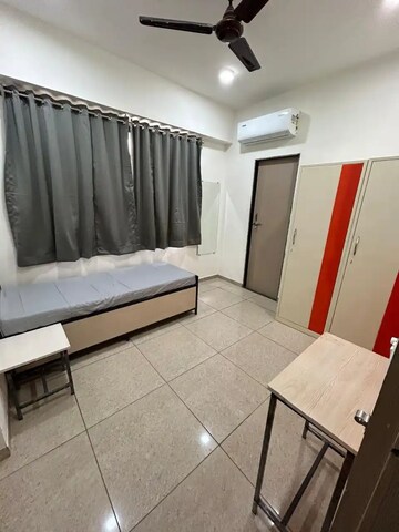 Room in  Pg at Navrangpura – for Rent