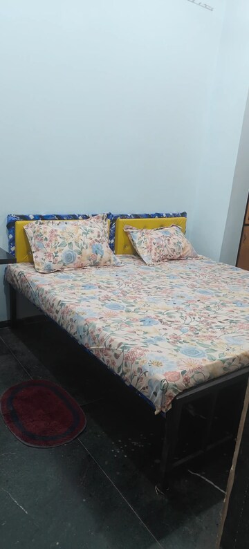 Room in  Pg at Kurla – for Rent