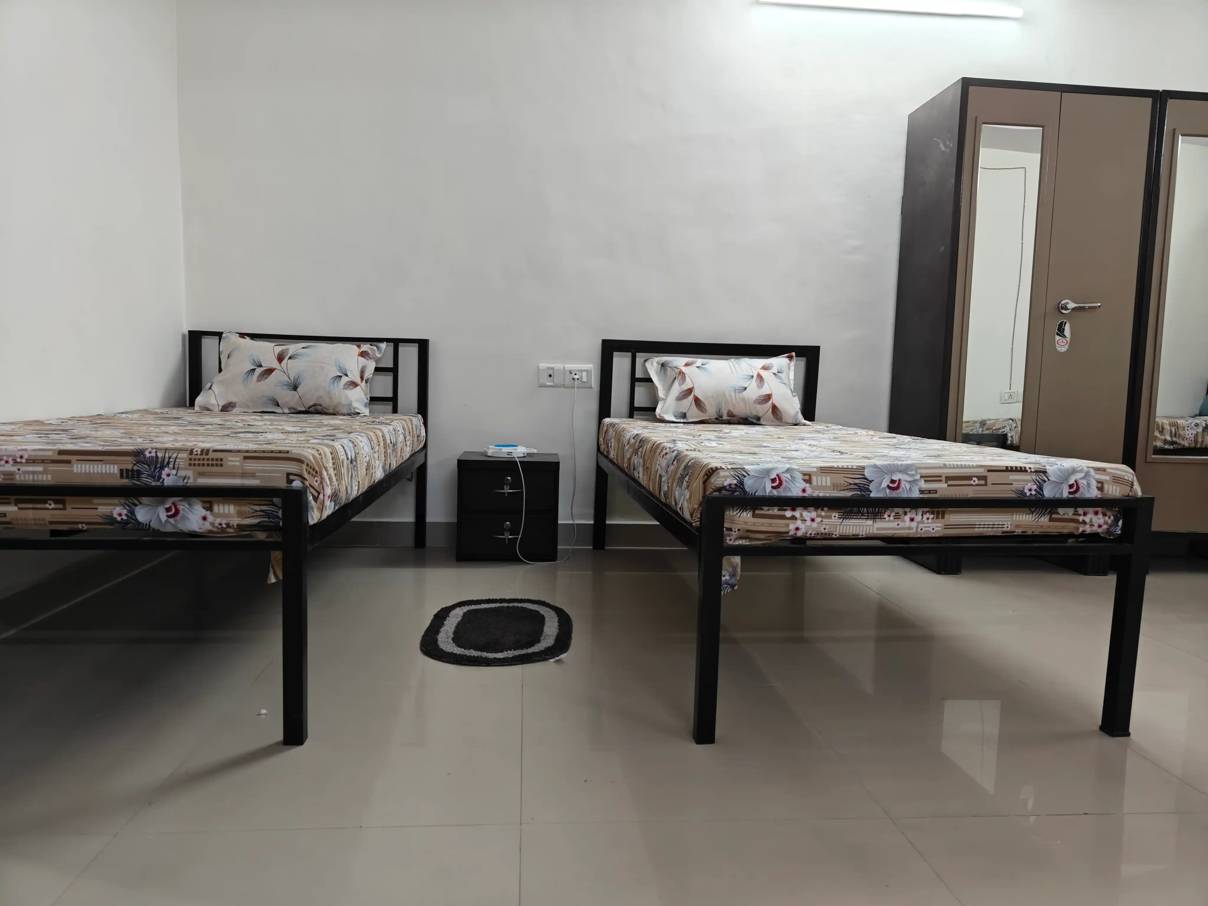 Pg For Boys & Girls in Kanjurmarg East Mumbai  8071401