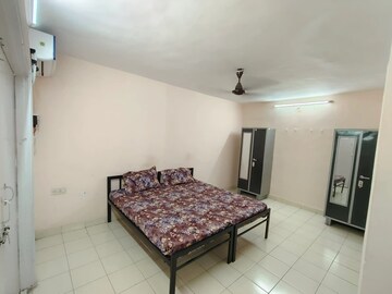 Room in  Pg at Sector 21 – for Rent