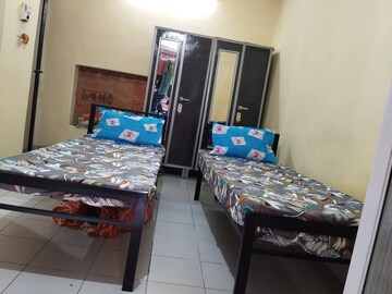 Room in  Pg at Sector 21 – for Rent