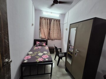 Room in  Pg at Sector 17 – for Rent