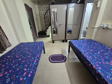 Room in  Pg at Sector 27 Vashi – for Rent