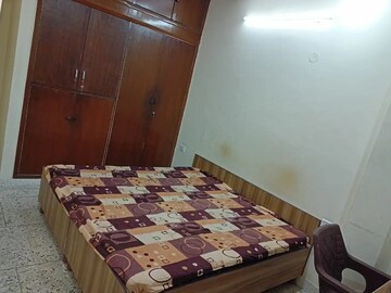 Room in  Pg at Gautam Nagar – for Rent