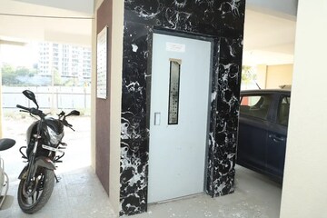  Pg – Entrance View at Viman Nagar - for Rent