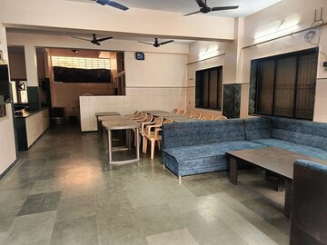 Room in  Pg at Piplod – for Rent