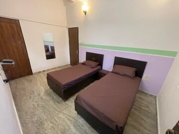 Room in  Pg at Sector 53 – for Rent
