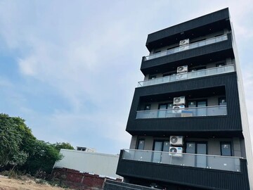  Pg – Entrance View at Sector 24 - for Rent