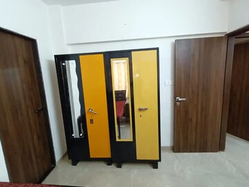 Room in 2 BHK Apartment at Ghatkopar East – for Rent