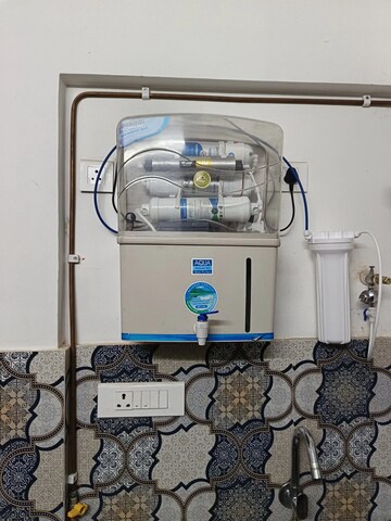 Bathroom in  Pg at Ghatkopar East – for Rent