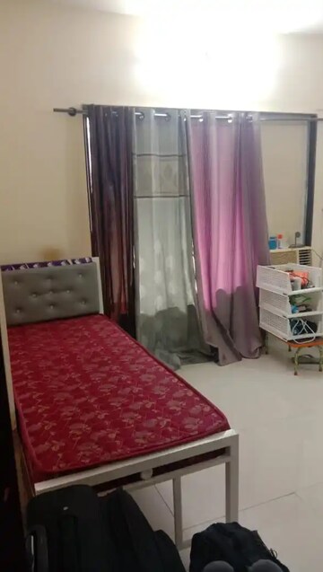 Room in 1 BHK Apartment at Ghatkopar East – for Rent